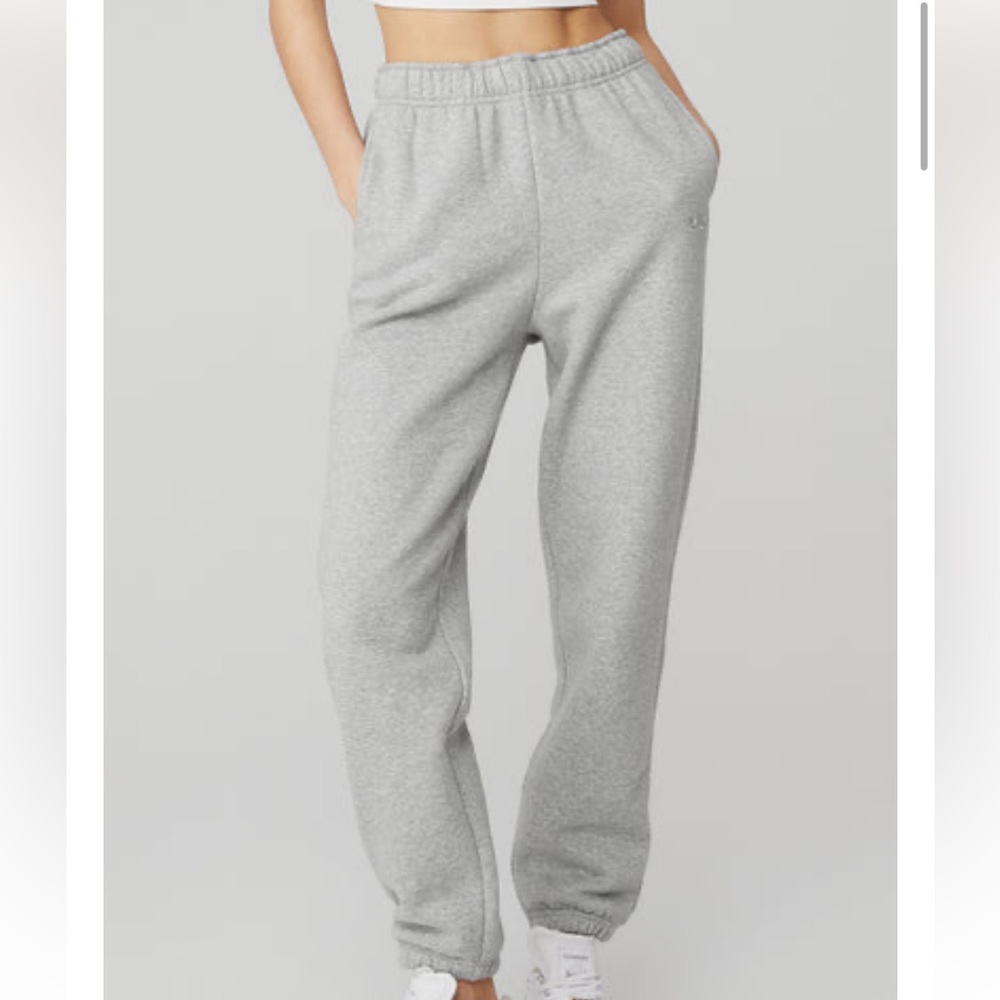 ALO Yoga Grey Accolade Joggers